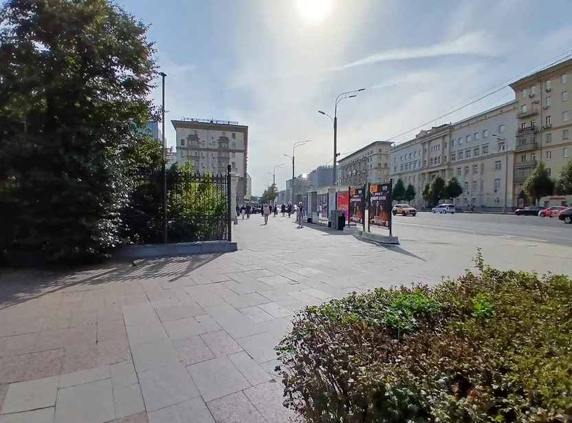 Фотография рекламного носителя, тип: Афиша 1.75x1.8, адрес: Земляной Вал ул., д.35, стенд 1, Москва, Россия. Сторона B №1336962