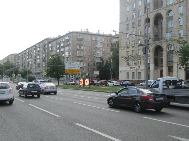 Фотография рекламного носителя, тип: Афиша 1.75x1.8, адрес: Строителей ул., д.2, стенд 1, Москва, Россия. Сторона A №866084