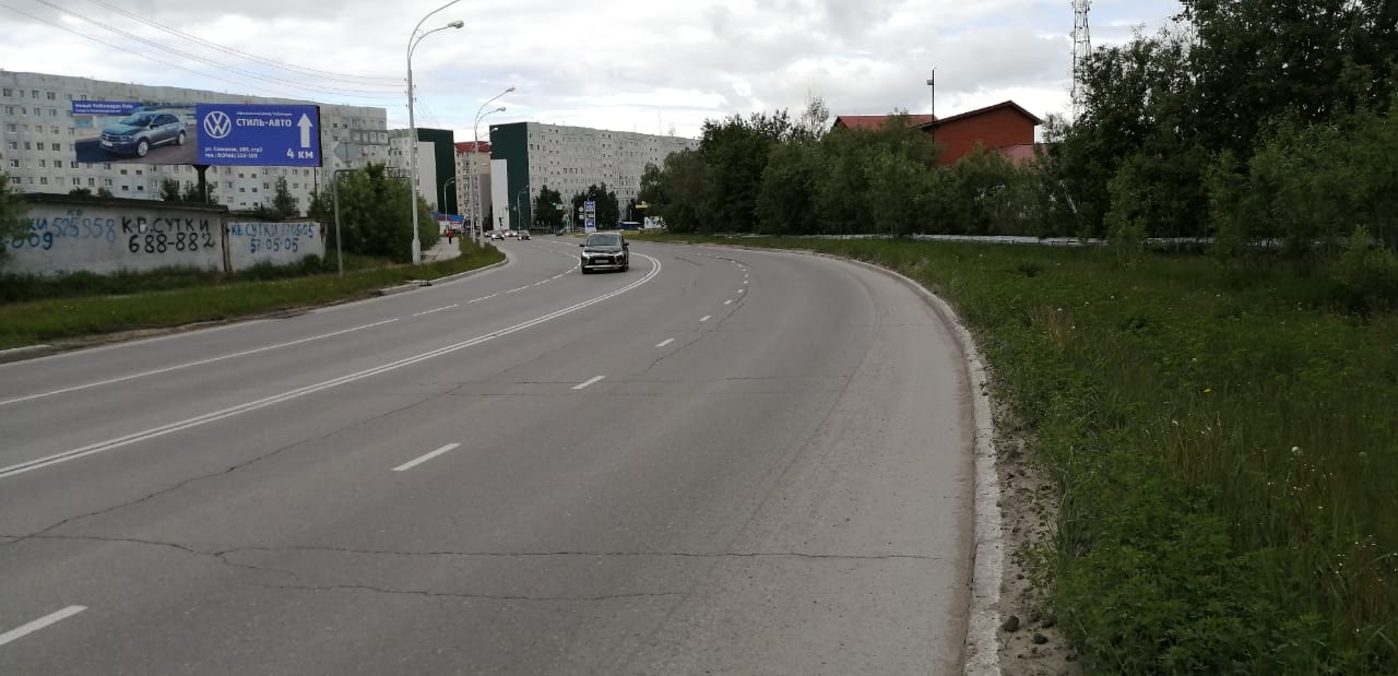 Фотография рекламного носителя, тип: Суперсайт 3x12, адрес: Северная ул., д.35, Нижневартовск, Ханты-Мансийский автономный округ – Югра, Россия. Сторона Б №853721