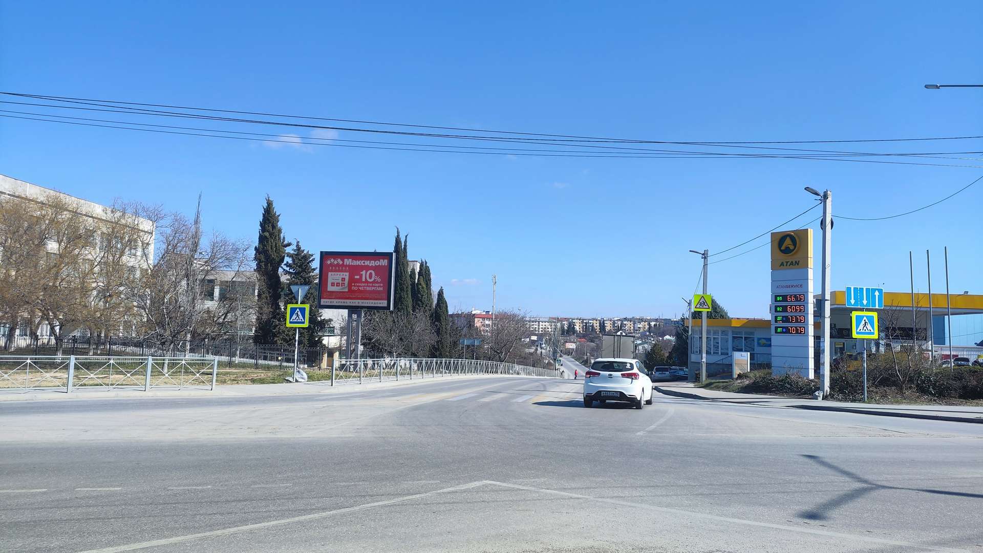 Фотография рекламного носителя, тип: Ситиформат 1.8x1.2, адрес: пересечение ул. Тарутинской и ул. Семипалатинской, Севастополь, Россия. Сторона Б №1373401