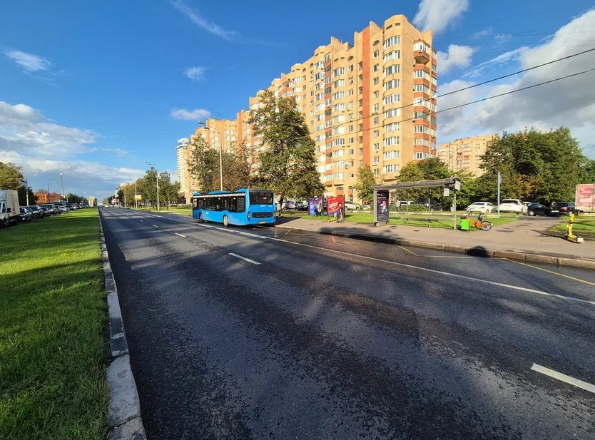 Фотография рекламного носителя, тип: Афиша 1.75x1.8, адрес: Профсоюзная ул., д.45-43, корп.1, поз.1, стенд 2, Москва, Россия. Сторона А №1350034