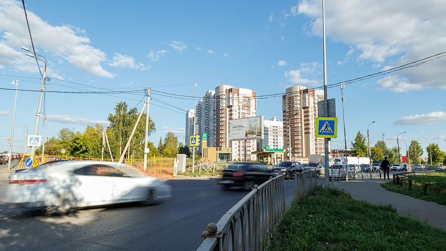 Фотография рекламного носителя, тип: Билборд 3x6, адрес: Аделя Кутуя ул. Х Камалеева пр-т., Казань, Республика Татарстан, Россия. Сторона B №761345