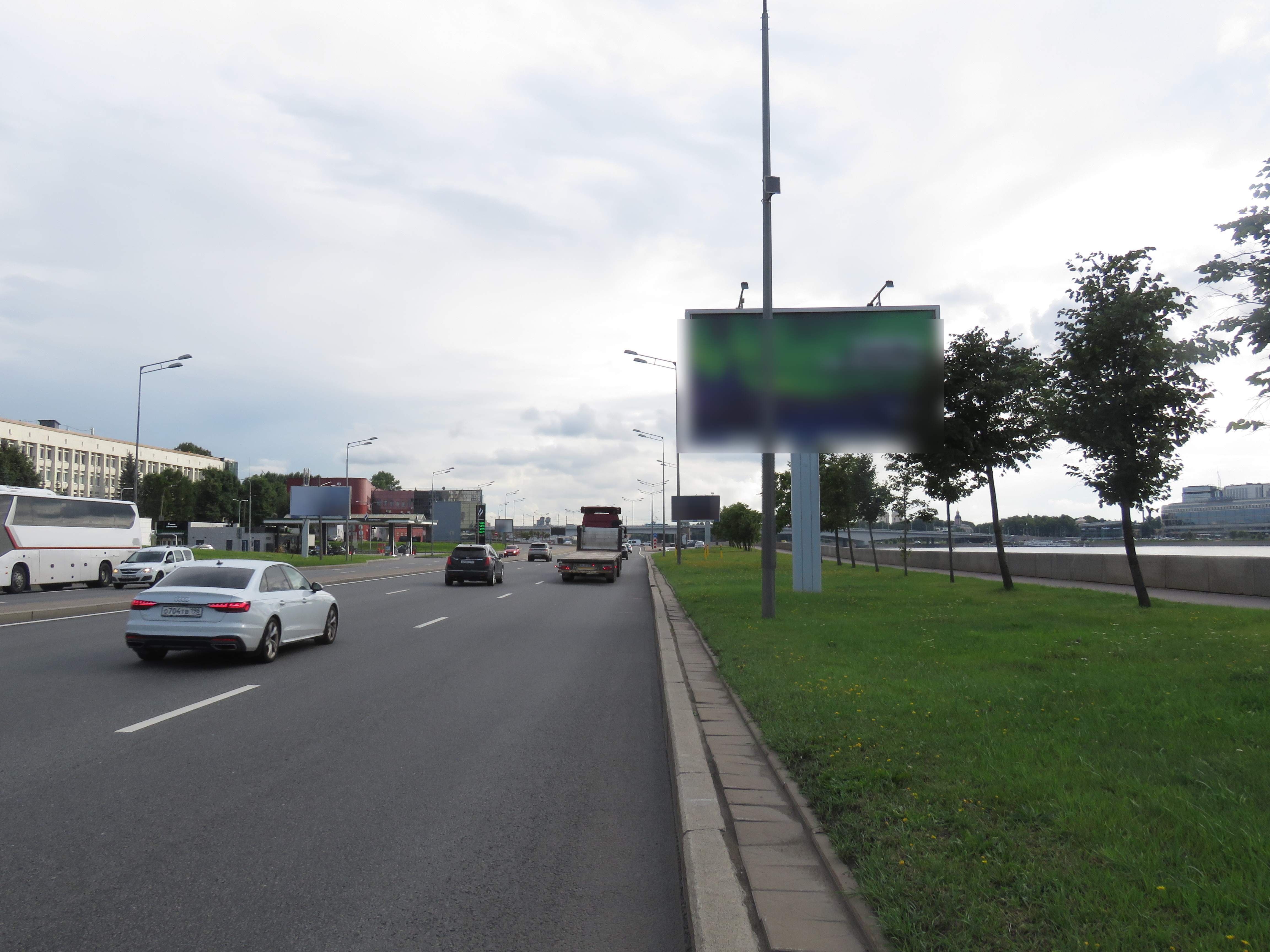 Фотография рекламного носителя, тип: Билборд 3x6, адрес: Малоохтинская наб. Х Малоохтинский пр-т., д.55, Санкт-Петербург, Россия. Сторона А №673234