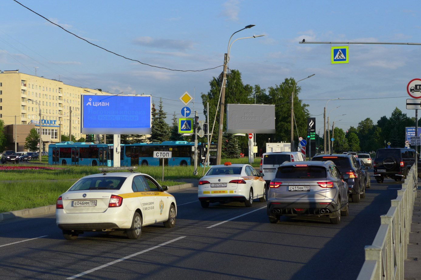 Фотография рекламного носителя, тип: Билборд 3x6, адрес: Северный пр-т., д.97 X Руставели ул., Санкт-Петербург, Россия. Сторона А1 №120793