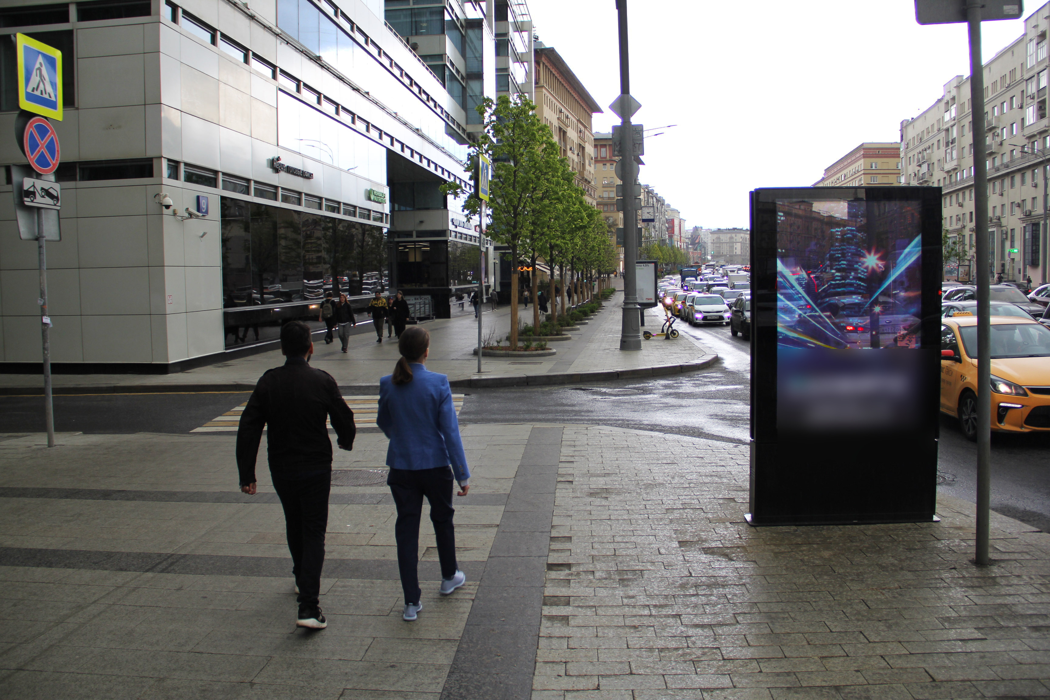 Фотография рекламного носителя, тип: Ситиформат 1.8x1.2, адрес: Земляной Вал ул., д.7, Москва, Россия. Сторона B1-B6 №435865