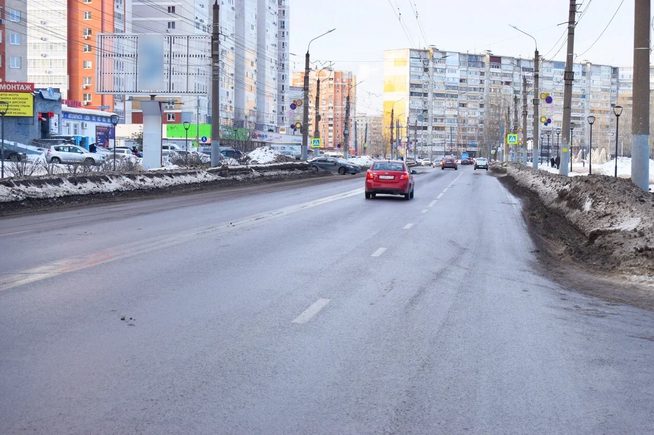Фотография рекламного носителя, тип: Билборд 3x6, адрес: Мещерский б-р., д.7, корп.2, Нижний Новгород, Нижегородская область, Россия. Сторона B1-В3 №1001384