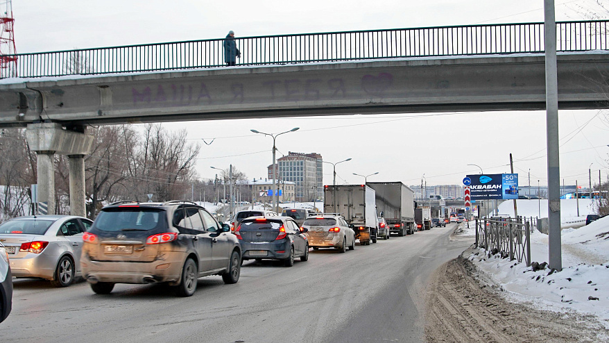 Фотография рекламного носителя, тип: Билборд 3x6, адрес: Заозерная ул. X Мира пр-т., д.8б, Омск, Омская область, Россия. Сторона А №1009869