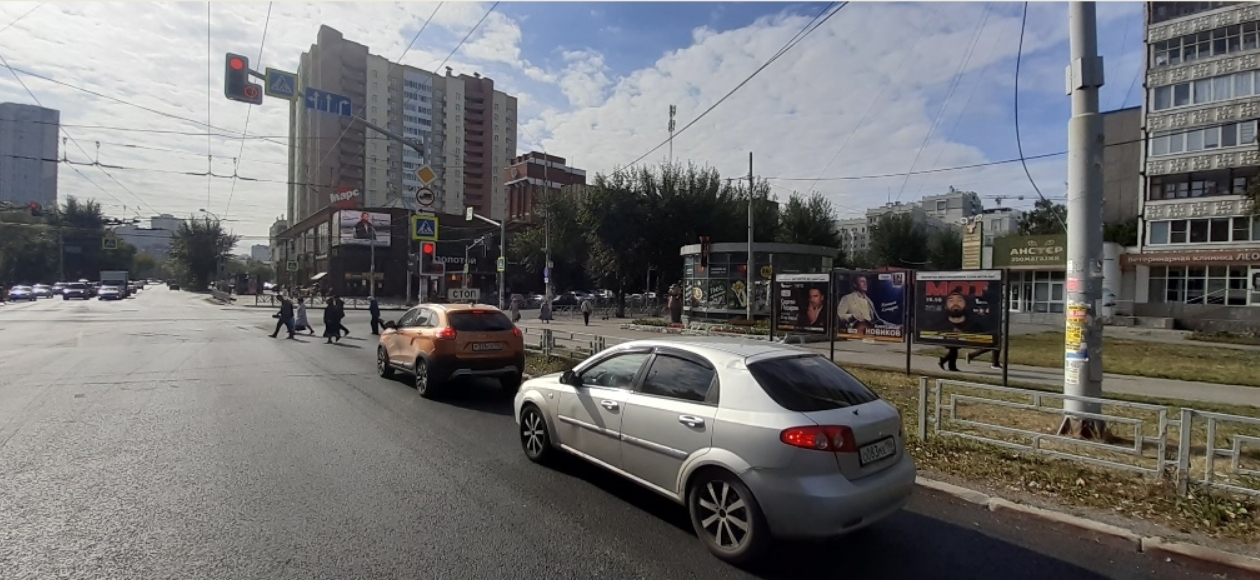 Фотография рекламного носителя, тип: Уличный информационный стенд, адрес: Белинского ул. X Щорса ул., Екатеринбург, Свердловская область, Россия. Сторона A3 №1330651