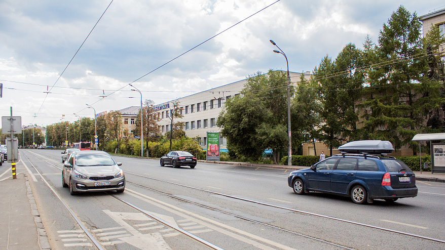 Фотография рекламного носителя, тип: Пиллар 3x1.4, адрес: Николая Ершова ул., д.61-д.63, Казань, Республика Татарстан, Россия. Сторона A №685980