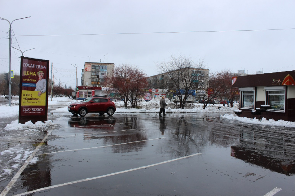 Фотография рекламного носителя, тип: Пиллар 3x1.4, адрес: Советская ул., д.35, Комсомольск-на-Амуре, Хабаровский край, Россия. Сторона 1В №1370490