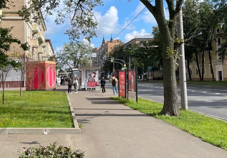 Фотография рекламного носителя, тип: Афиша 1.75x1.8, адрес: Маршала Бирюзова ул., д.20, корп.1, стенд 2, Москва, Россия. Сторона B №882589