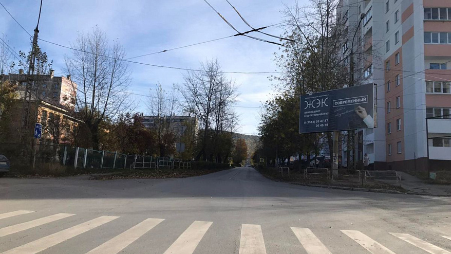 Фотография рекламного носителя, тип: Билборд 3x6, адрес: Нахимова ул. Х Керченская ул., Миасс, Челябинская область, Россия. Сторона A №200176