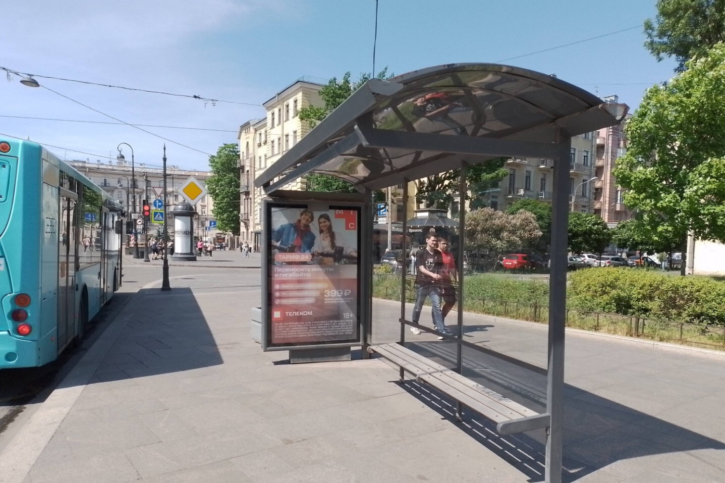 Фотография рекламного носителя, тип: Остановка 1.8x1.2, адрес: Кронверский пр-т., д.9 Х Крестьянский пер., поз. 2, Санкт-Петербург, Россия. Сторона А1-А4 №138871