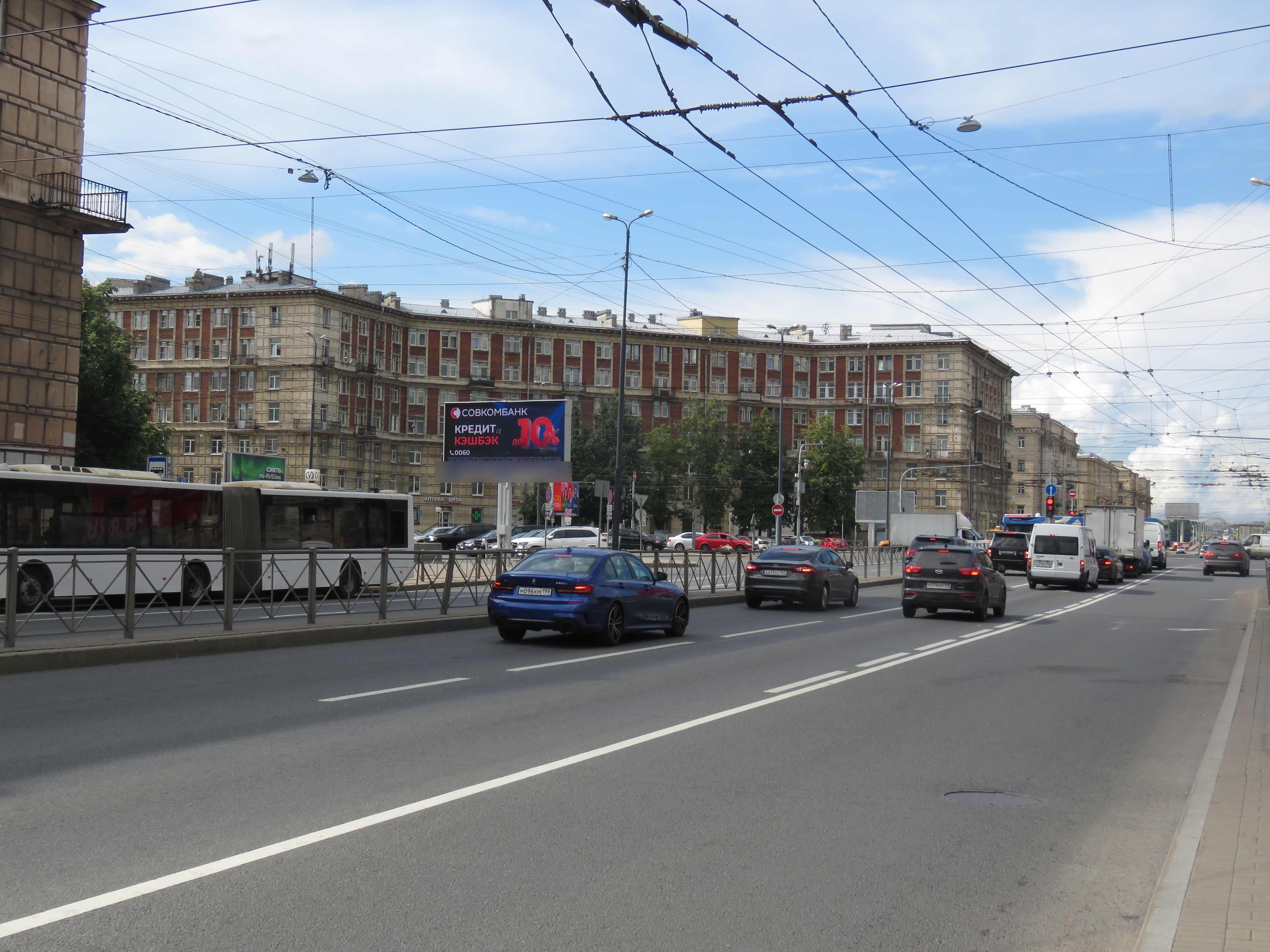 Фотография рекламного носителя, тип: Билборд 3x6, адрес: Заневская пл. X Заневский пр-т., д.19, Санкт-Петербург, Россия. Сторона Б1 №119033