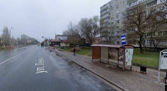 Фотография рекламного носителя, тип: Остановка 1.8x1.2, адрес: Льва Толстого ул., напротив парка Молодежный, Муром, Владимирская область, Россия. Сторона А №1335555