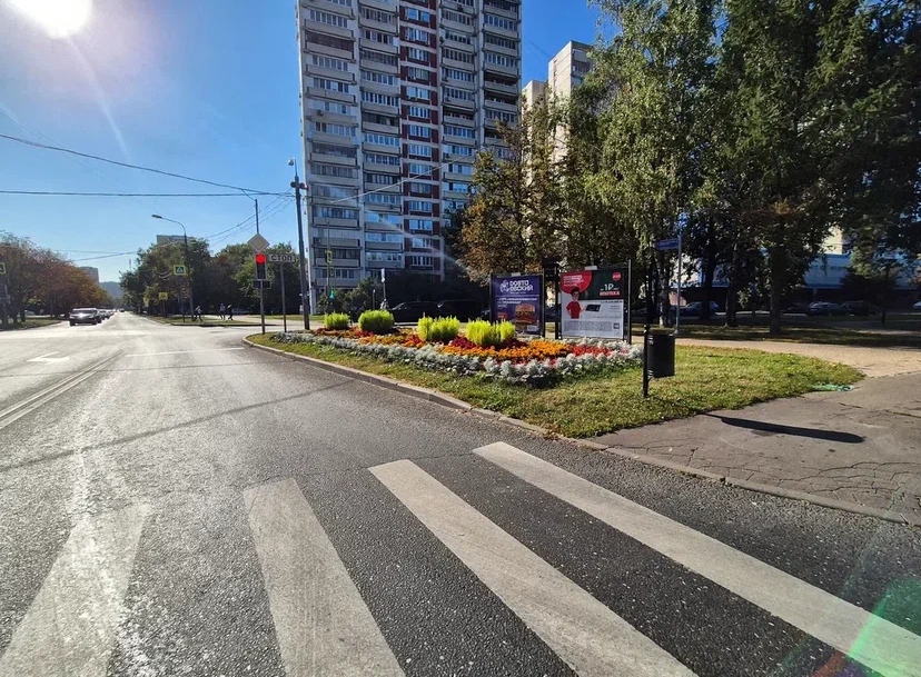 Фотография рекламного носителя, тип: Афиша 1.75x1.8, адрес: Фомичевой ул. Х Свободы ул., д.71, поз.1, стенд 1, Москва, Россия. Сторона A №866593