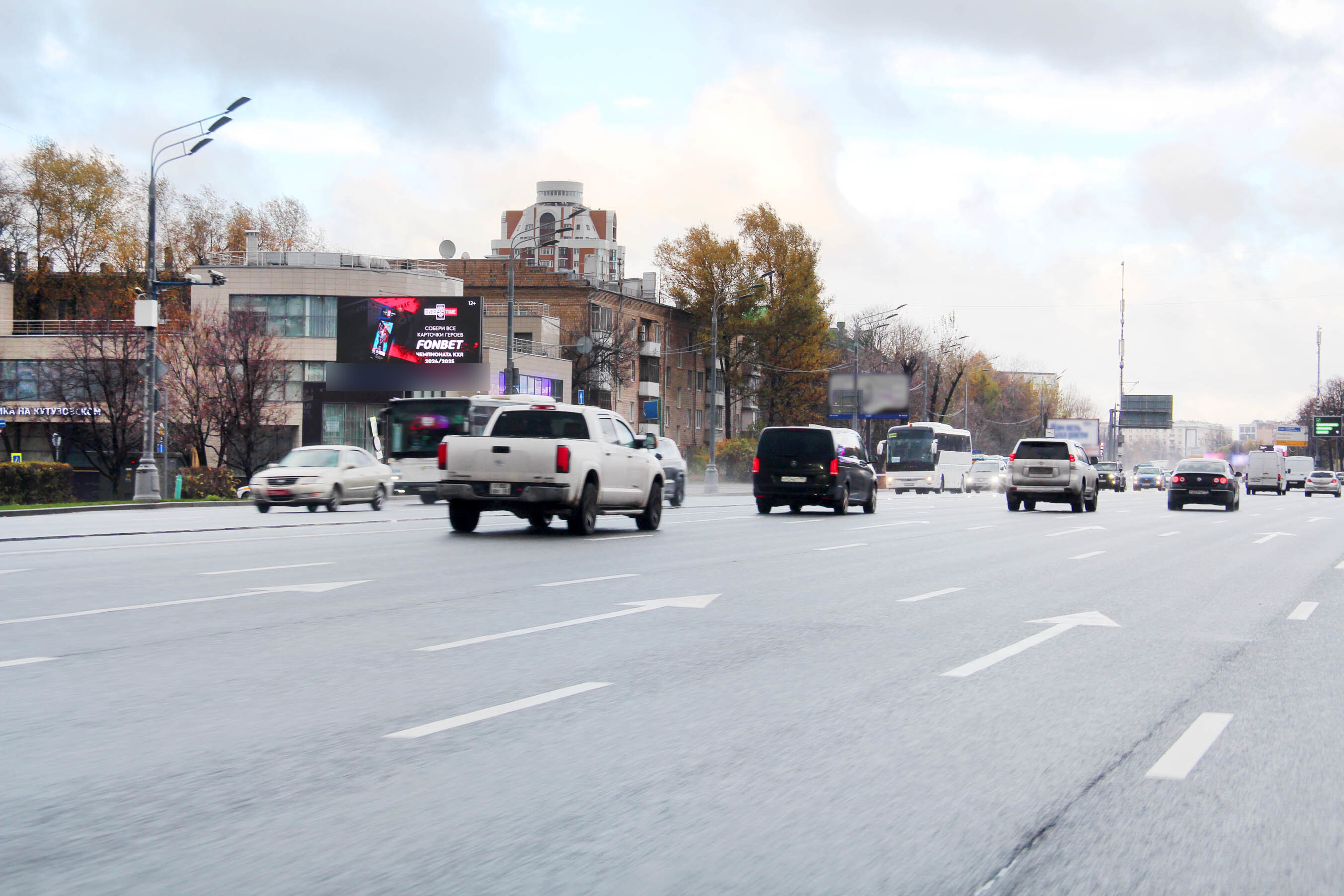 Фотография рекламного носителя, тип: Билборд 3x6, адрес: Кутузовский пр-т., д.59 Х Кременчугская ул., Москва, Россия. Сторона Б1 №523006