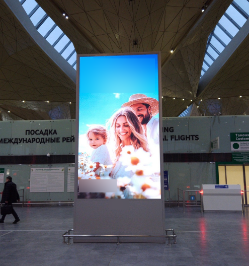 Фотография рекламного носителя, тип: Видеоэкран, адрес: Аэропорт «Пулково», Пулковское ш., д.41, Санкт-Петербург, Россия. Сторона/вариант №1056160