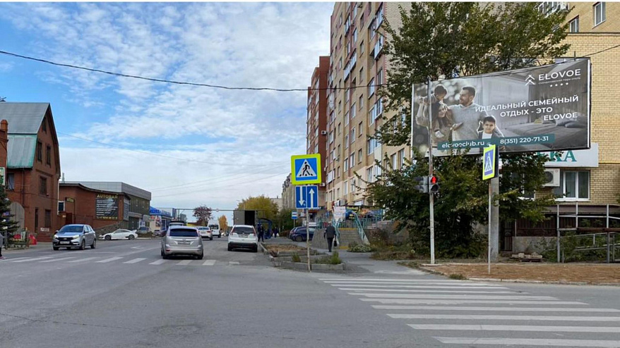 Фотография рекламного носителя, тип: Билборд 3x6, адрес: Октябрьская ул., д.43 Х Ленина ул., Чебаркуль, Челябинская область, Россия. Сторона А №200965