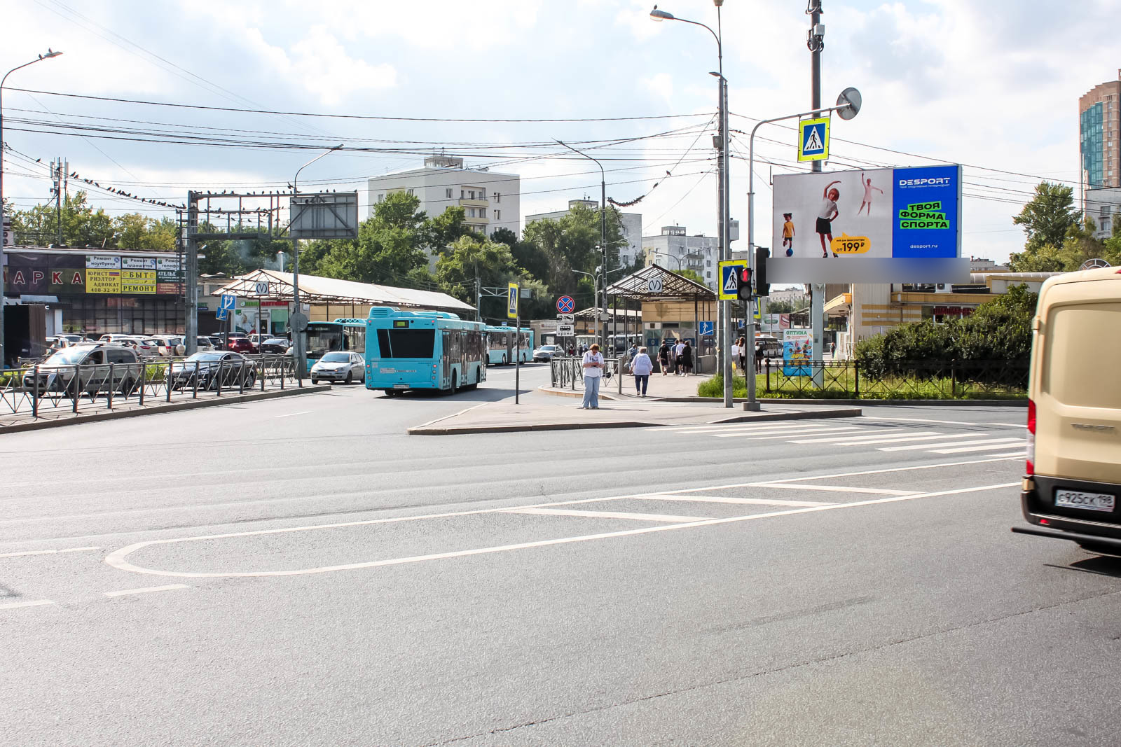 Фотография рекламного носителя, тип: Билборд 3x6, адрес: Новаторов б-в., д.71 Х Дачный пр-т., Санкт-Петербург, Россия. Сторона А1 №703269