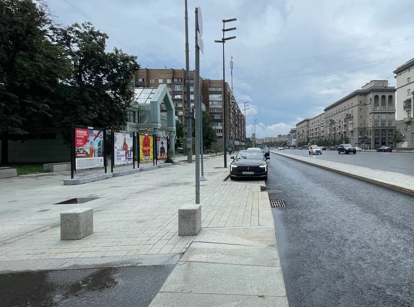 Фотография рекламного носителя, тип: Афиша 1.75x1.8, адрес: Большая Дорогомиловская ул., д.10, поз.1, стенд 2, Москва, Россия. Сторона A №886552