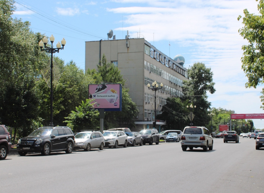 Фотография рекламного носителя, тип: Ситиборд 2.7x3.7, адрес: Ленина ул., д.18в, Хабаровск, Хабаровский край, Россия. Сторона B №770880