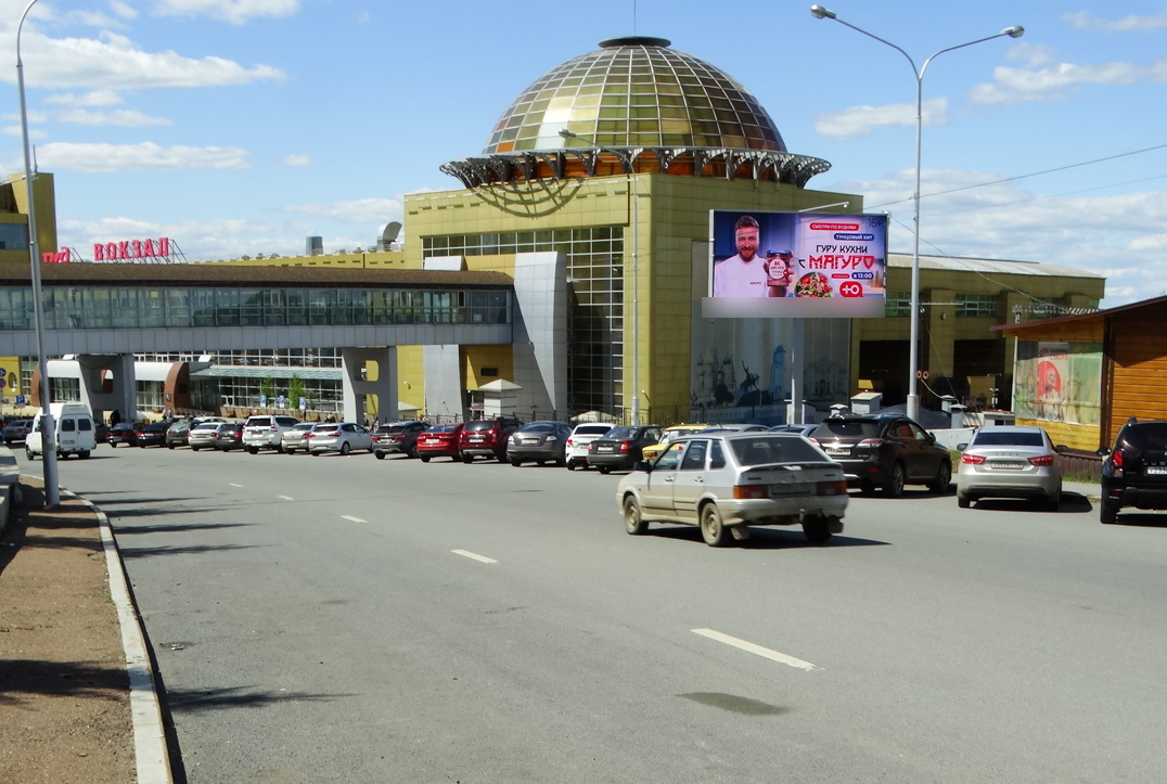 Фотография рекламного носителя, тип: Билборд 3x6, адрес: Вокзальная ул., д.3в, Уфа, Республика Башкортостан, Россия. Сторона Ah1 №1349142