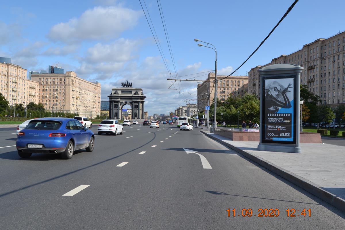 Фотография рекламного носителя, тип: Пиллар 3x1.4, адрес: Кутузовский пр-т. Х Победы пл., д.2, корп.2, Москва, Россия. Сторона A1-A3 №262268
