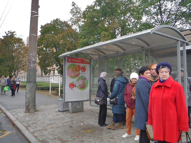 Фотография рекламного носителя, тип: Остановка 1.8x1.2, адрес: Непокоренных пр-т. Х Политехническая ул., д.15а, Санкт-Петербург, Россия. Сторона А №164660