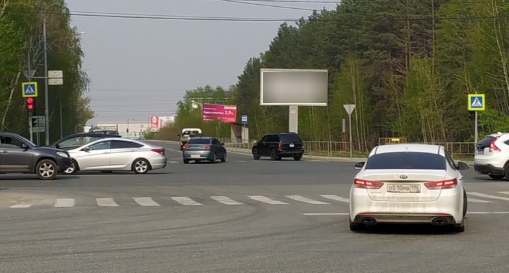 Фотография рекламного носителя, тип: Билборд 3x6, адрес: Республики ул. Х Чекистов ул., Тюмень, Тюменская область, Россия. Сторона А №1073381