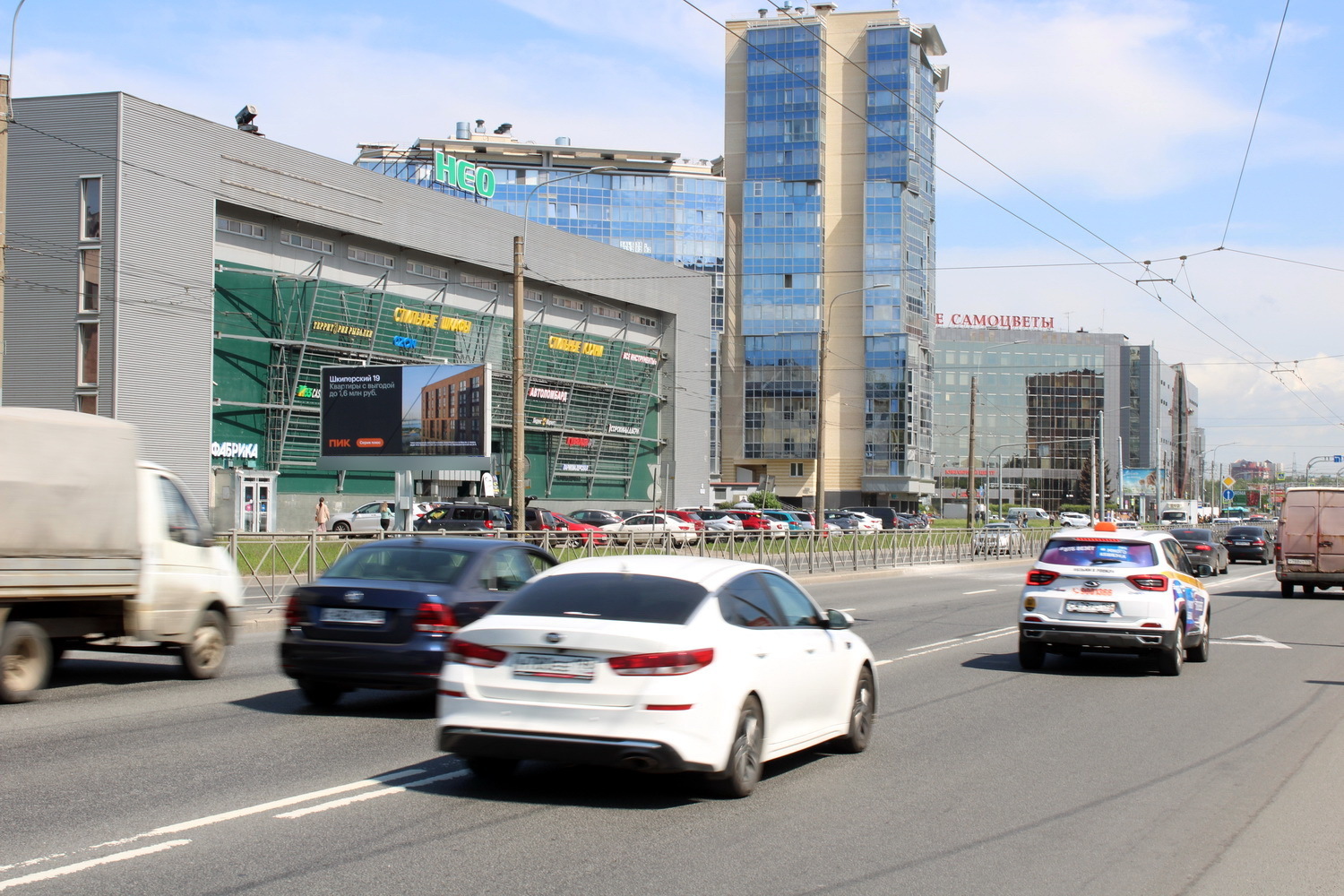 Фотография рекламного носителя, тип: Билборд 3x6, адрес: Заневский пр-т., д.38 X Уткин пер., Санкт-Петербург, Россия. Сторона Б №119042