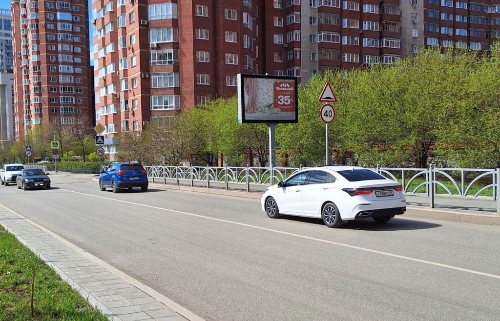 Фотография рекламного носителя, тип: Ситиборд 2.7x3.7, адрес: Тверитина ул., д.36, Екатеринбург, Свердловская область, Россия. Сторона A1-А6 №809522