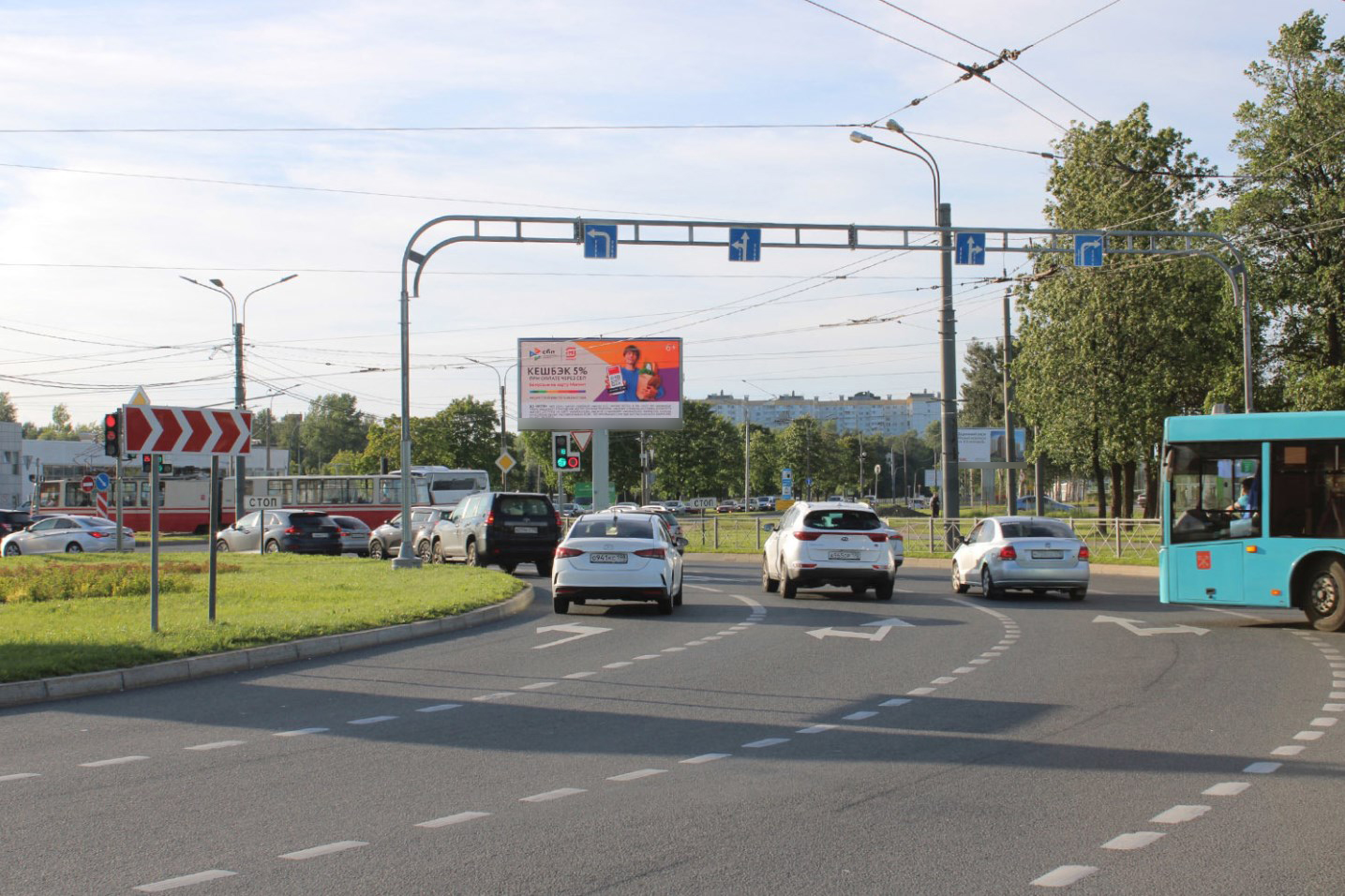 Фотография рекламного носителя, тип: Билборд 3x6, адрес: Руставели пр-т. Х Науки пр-т., поз.3, Санкт-Петербург, Россия. Сторона А1 №120783