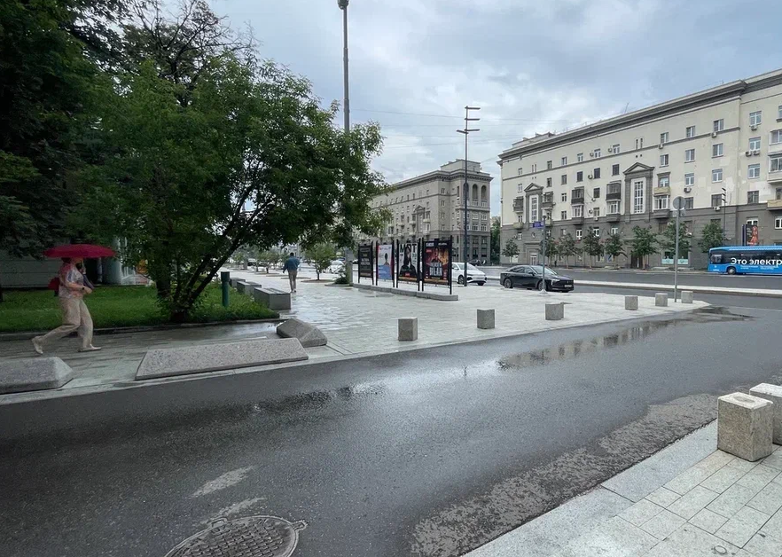 Фотография рекламного носителя, тип: Афиша 1.75x1.8, адрес: Большая Дорогомиловская ул., д.10, поз.1, стенд 2, Москва, Россия. Сторона B №886553