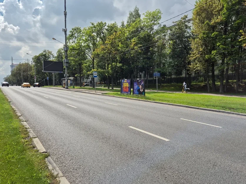 Фотография рекламного носителя, тип: Афиша 1.75x1.8, адрес: Профсоюзная ул., д.46 кор 1 поз 1, стенд 2, Москва, Россия. Сторона A №887272