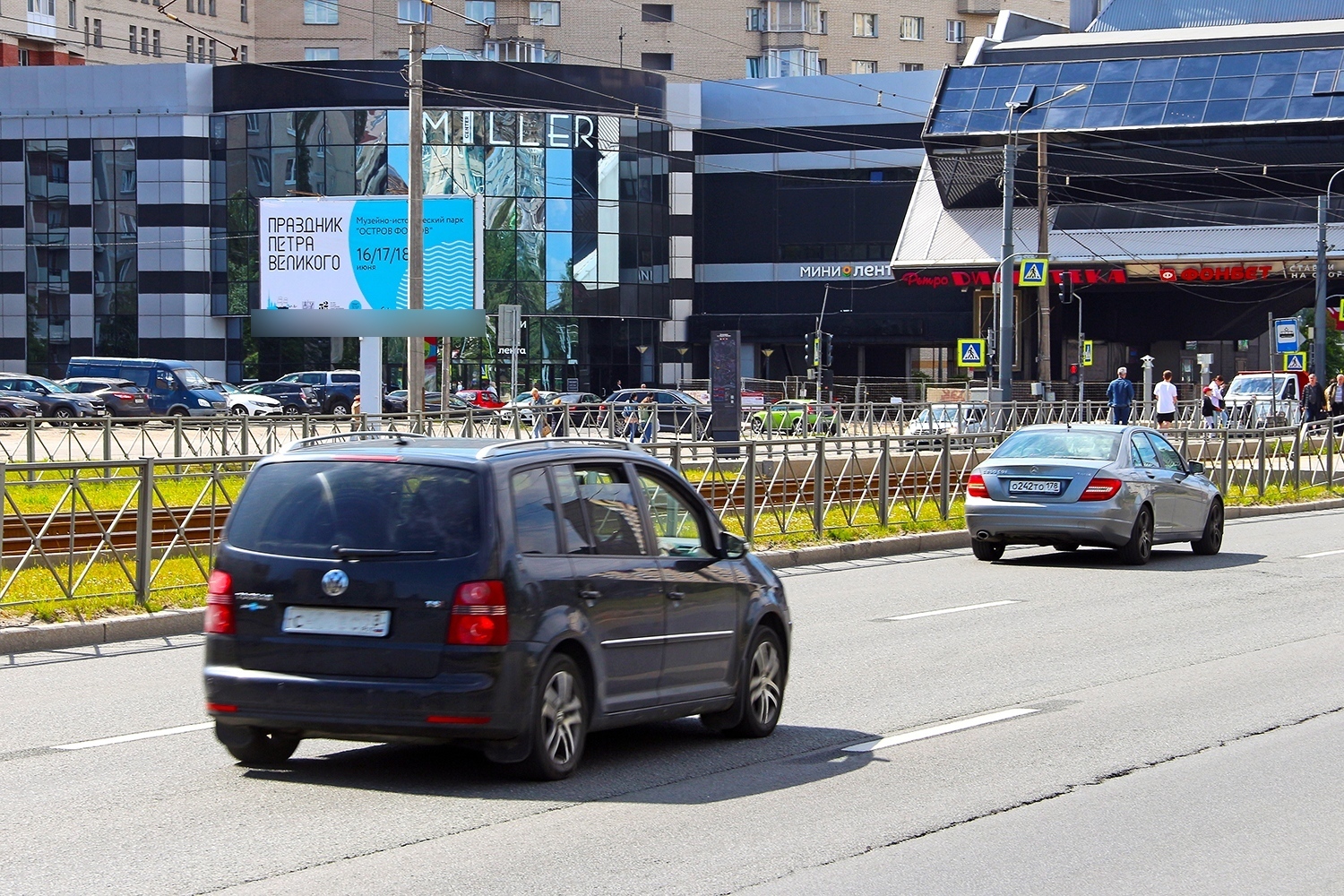 Фотография рекламного носителя, тип: Билборд 3x6, адрес: Испытателей пр-т., д.28, корп.3, Санкт-Петербург, Россия. Сторона Б №708221