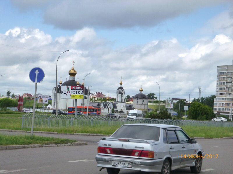 Фотография рекламного носителя, тип: Билборд 3x6, адрес: Набережночелнинский пр-т. Х Сармановский тракт, Набережные Челны, Республика Татарстан, Россия. Сторона С №254507