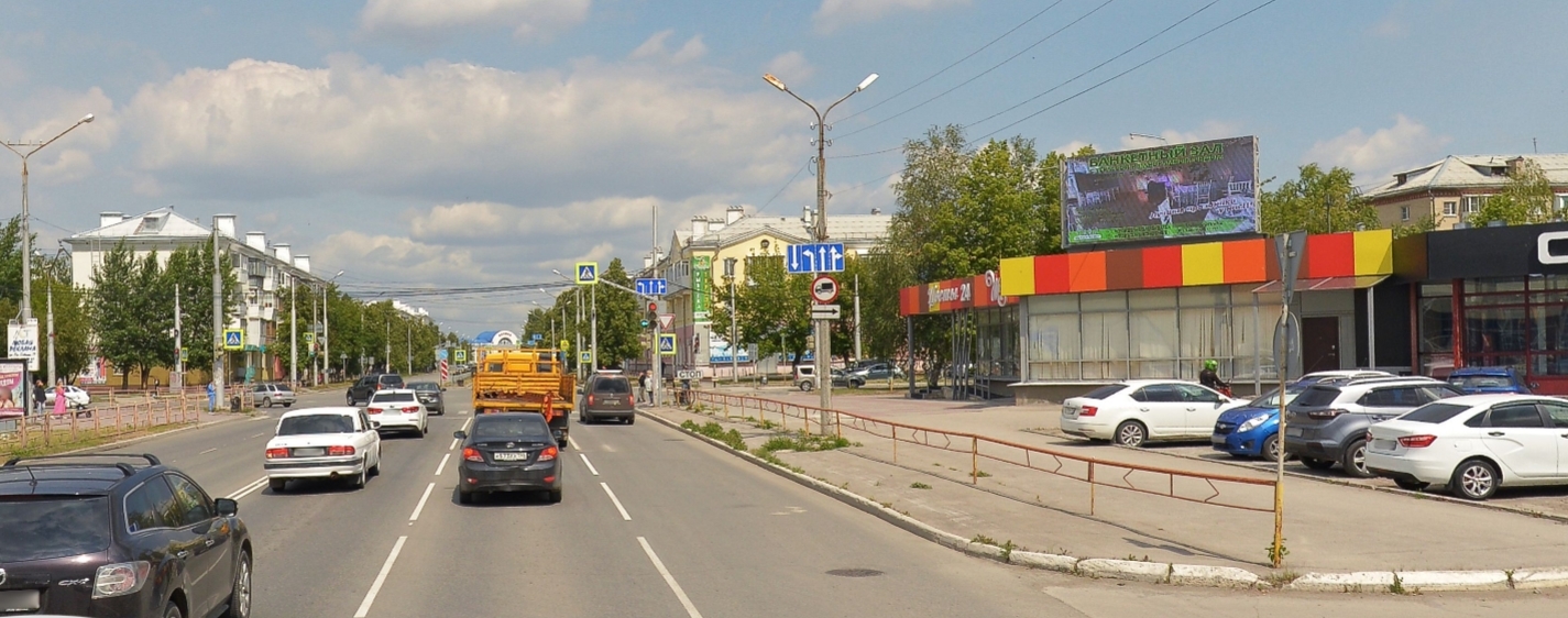 Фотография рекламного носителя, тип: Медиафасад, адрес: Кунавина-Победы ул., д.31, Каменск-Уральский, Свердловская область, Россия. Сторона А №1397687