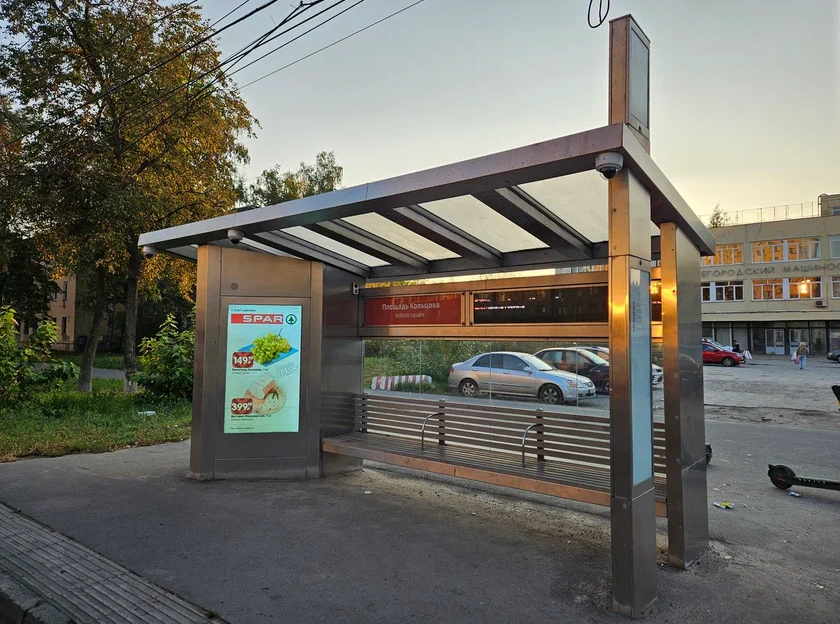 Фотография рекламного носителя, тип: Остановка, адрес: 50-летия Победы ул., ост. Площадь Кольцова, Нижний Новгород, Нижегородская область, Россия. Сторона A+В №1005874