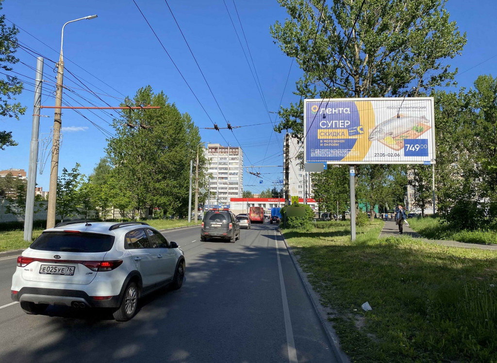 Фотография рекламного носителя, тип: Билборд 3x6, адрес: Гагарина ул. Х Московский пр-т., Ярославль, Ярославская область, Россия. Сторона A1-A3 №163103