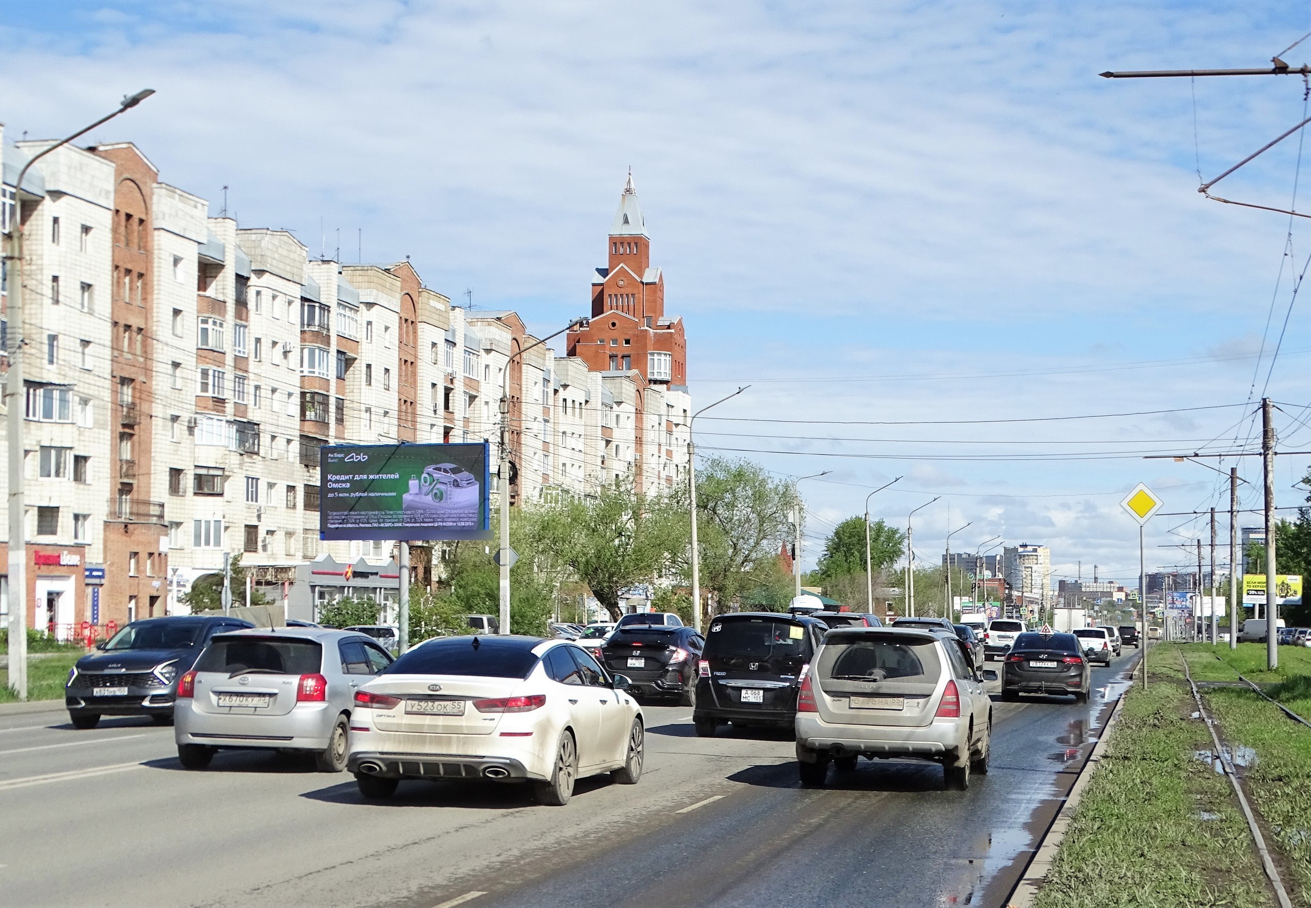 Фотография рекламного носителя, тип: Билборд 3x6, адрес: М. Жукова ул. Х Чкалова ул., Омск, Омская область, Россия. Сторона Б1 №609883