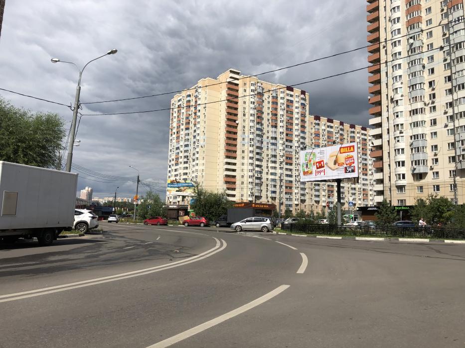 Фотография рекламного носителя, тип: Билборд 3x6, адрес: Ильинский б-р., д.2 Х Имени Зверева ул., Красногорск, Московская область, Россия. Сторона А2 №162210