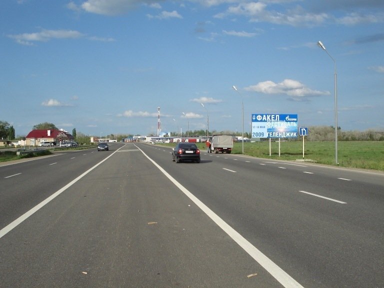 Фотография рекламного носителя, тип: Билборд 3x6, адрес: "Краснодар-Джубга" а/д, 1384 800м, Горячий Ключ, Краснодарский край, Россия. Сторона А №714605