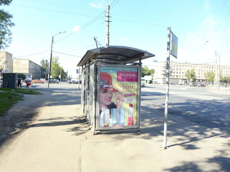 Фотография рекламного носителя, тип: Остановка 1.8x1.2, адрес: Дальневосточный пр-т., д.61, Санкт-Петербург, Россия. Сторона Б №130629