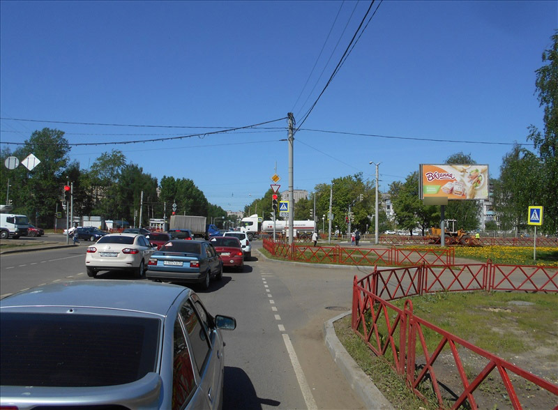 Фотография рекламного носителя, тип: Билборд 3x6, адрес: Дзержинского пр-т., д.53, Ярославль, Ярославская область, Россия. Сторона А1 №109061