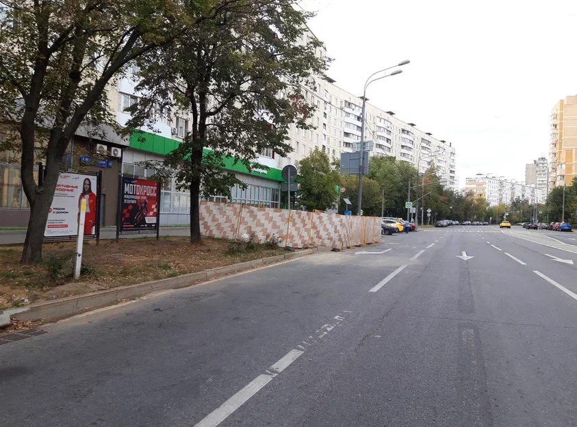 Фотография рекламного носителя, тип: Афиша 1.75x1.8, адрес: Большая Переяславская ул., д.15, стенд 2, Москва, Россия. Сторона A №886560