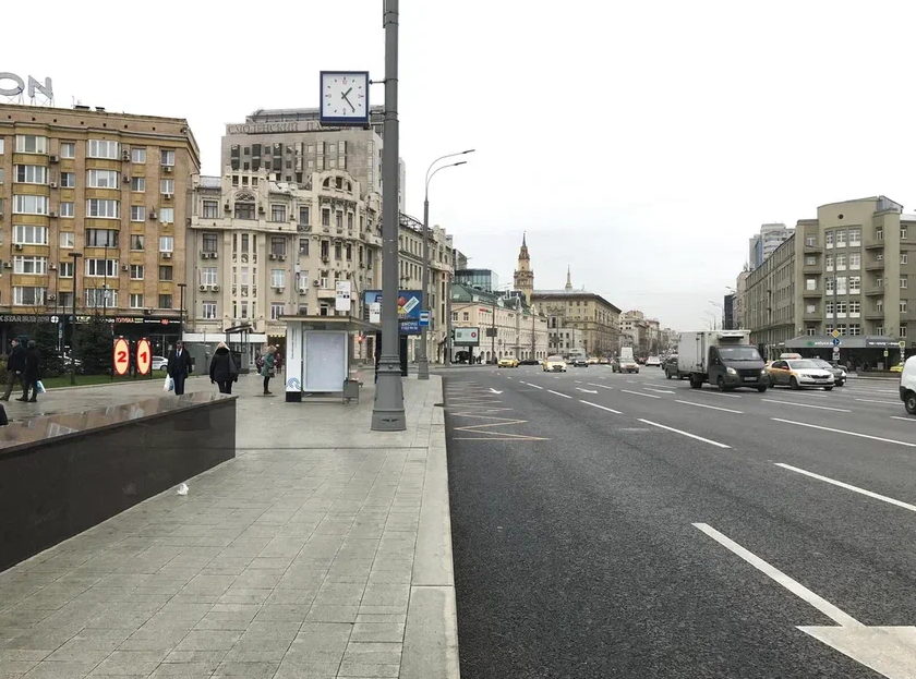 Фотография рекламного носителя, тип: Афиша 1.75x1.8, адрес: Смоленская ул., д.6, стенд 1, Москва, Россия. Сторона A №866078