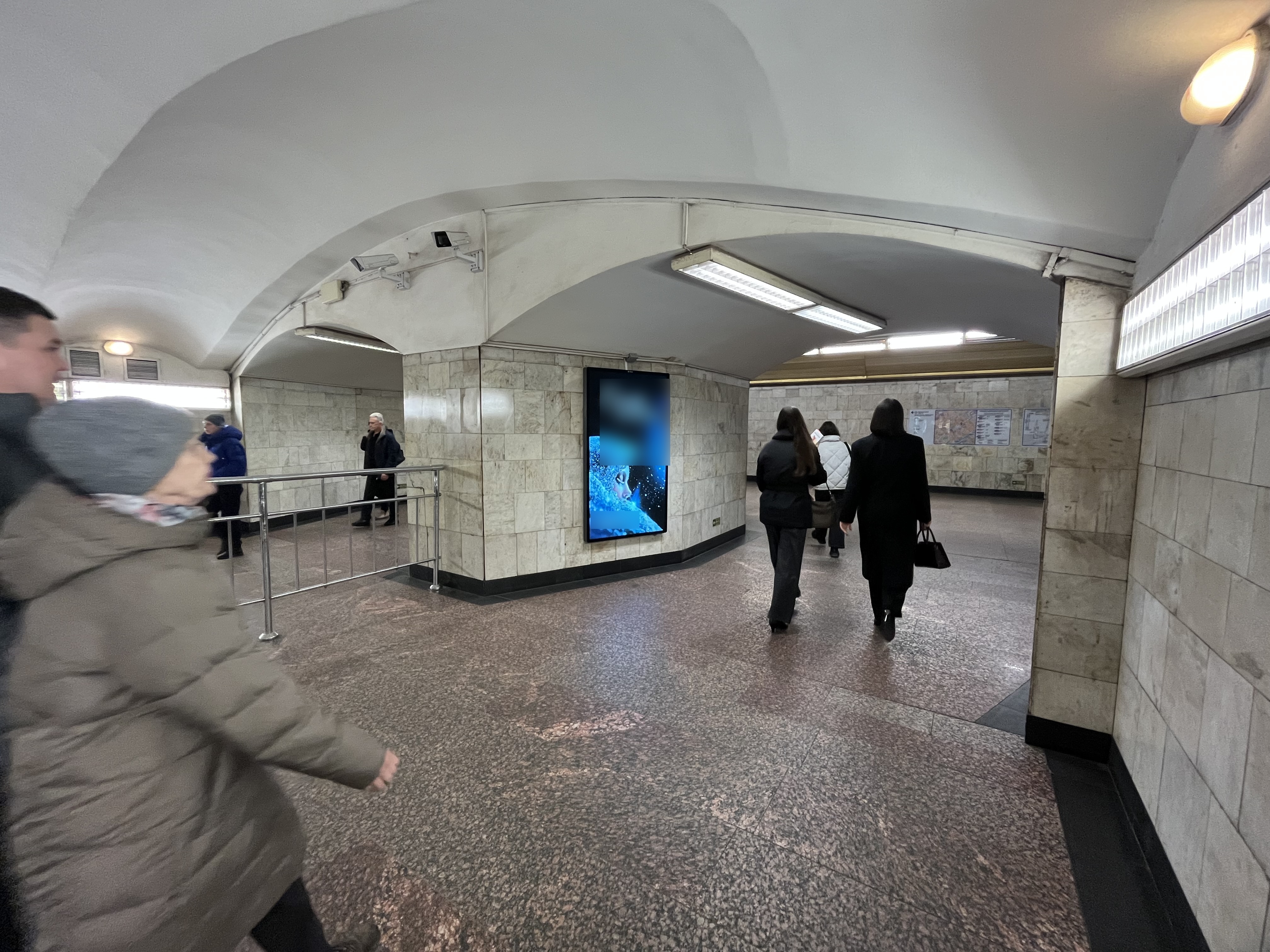 Фотография рекламного носителя, тип: Видеоэкран, адрес: Станция метро «Сенная площадь», линия Московско-Петроградская, Санкт-Петербург, Россия. Сторона/вариант А №1605827