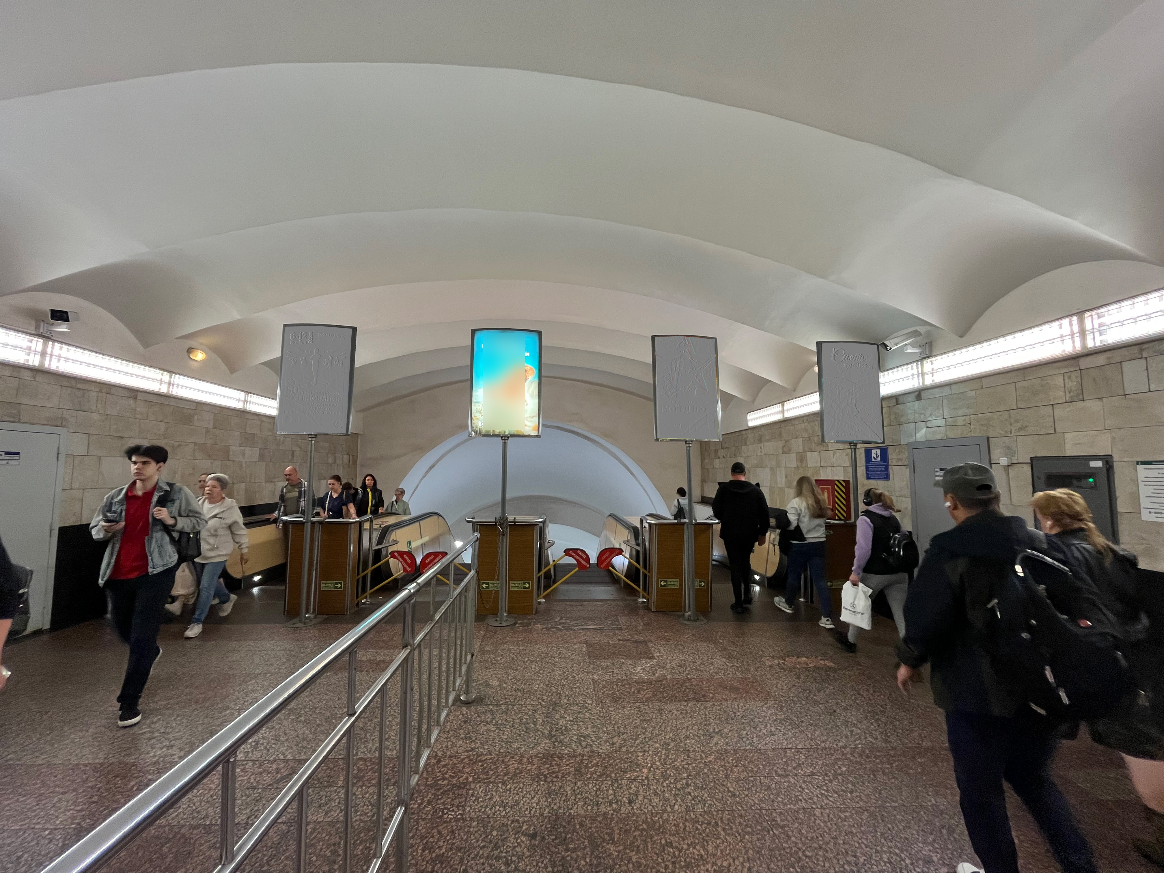 Фотография рекламного носителя, тип: Лайтбокс, адрес: Станция метро «Садовая», линия Фрунзенско-Приморская, Санкт-Петербург, Россия. Сторона/вариант А №1605975
