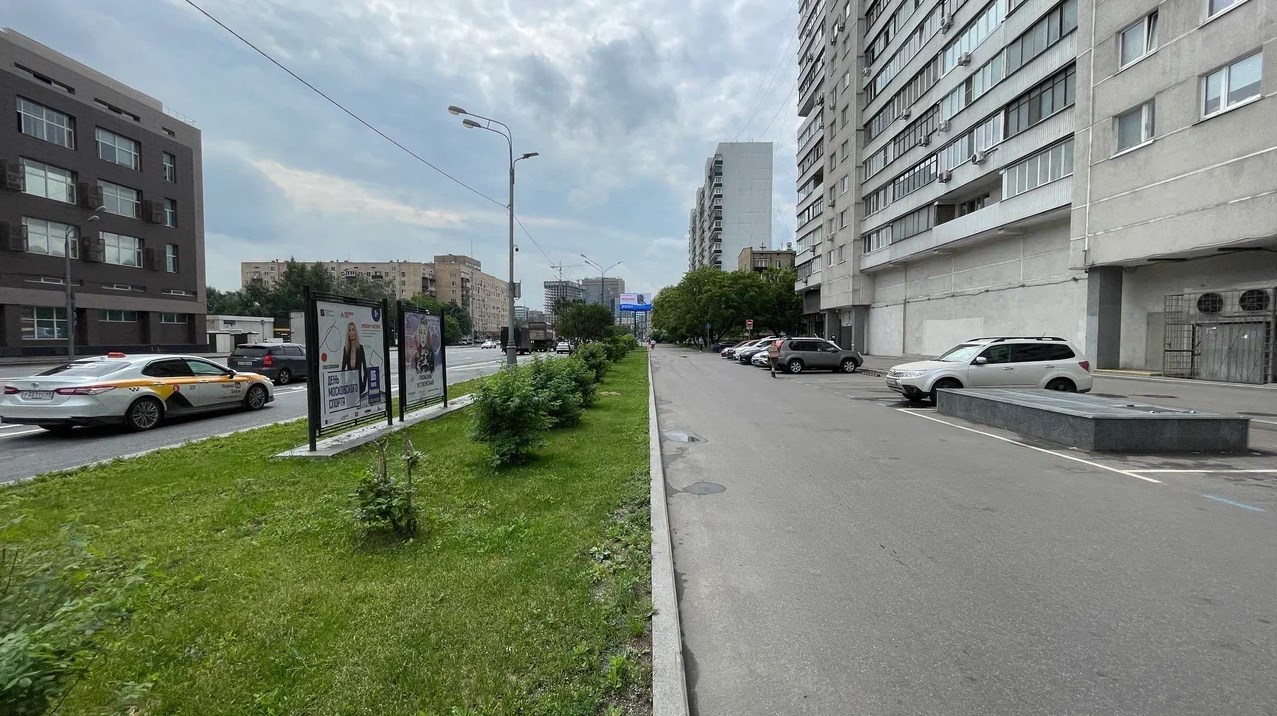 Фотография рекламного носителя, тип: Афиша 1.75x1.8, адрес: Бутырская ул., д.15, поз.2, стенд 2, Москва, Россия. Сторона B №883230